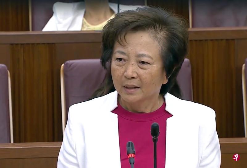 义顺集选区议员李美花在国会上讲了一个“阿公和阿成”的小故事,结果引发网上的多方讨论和转发。(档案照片) 义顺集选区议员李美花在国会上讲了一个“阿公和阿成”的小故事,结果引发网上的多方讨论和转发。(档案照片)