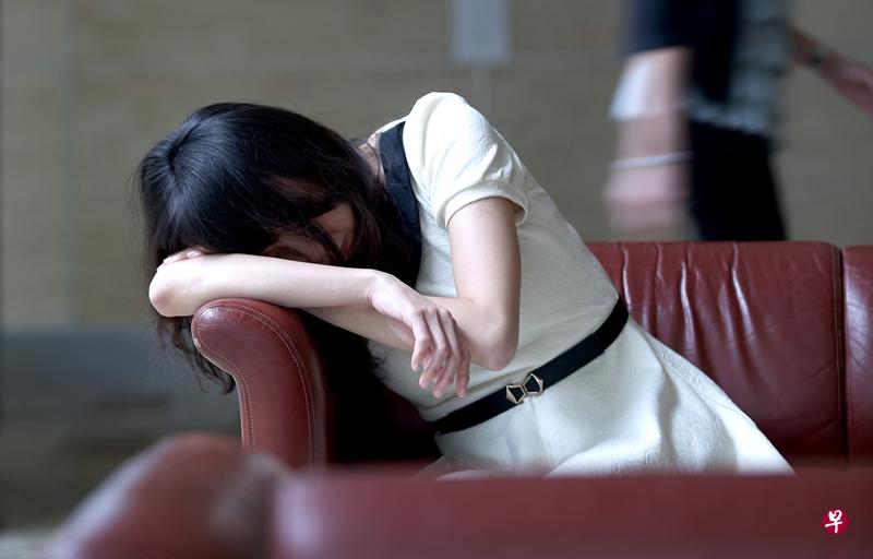 磨牙会干扰睡眠,导致患者醒来后仍感到疲倦。(档案照) 磨牙会干扰睡眠,导致患者醒来后仍感到疲倦。(档案照)