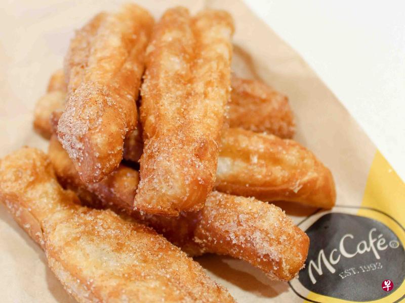 美国麦当劳推出限定版早餐Doughnut Sticks,被指神似油条(互联网) 美国麦当劳推出限定版早餐Doughnut Sticks,被指神似油条(互联网)