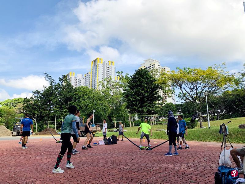 碧山-宏茂桥毽球队平常几乎天天踢毽。(施莉芳摄) 碧山-宏茂桥毽球队平常几乎天天踢毽。(施莉芳摄)