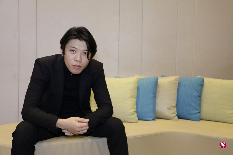 王伟良去年1月离开梁家班,他表示若有机会想演出《新兵正传5》。 王伟良去年1月离开梁家班,他表示若有机会想演出《新兵正传5》。