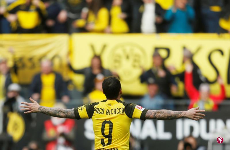 阿尔卡塞尔伤停补时的进球为多特蒙德取得关键性胜利。(路透社) 阿尔卡塞尔伤停补时的进球为多特蒙德取得关键性胜利。(路透社)