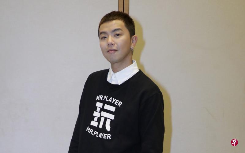 黄鸿升去年8月回归综艺圈,成为《综艺玩很大》固定主持人。(林国明摄) 黄鸿升去年8月回归综艺圈,成为《综艺玩很大》固定主持人。(林国明摄)