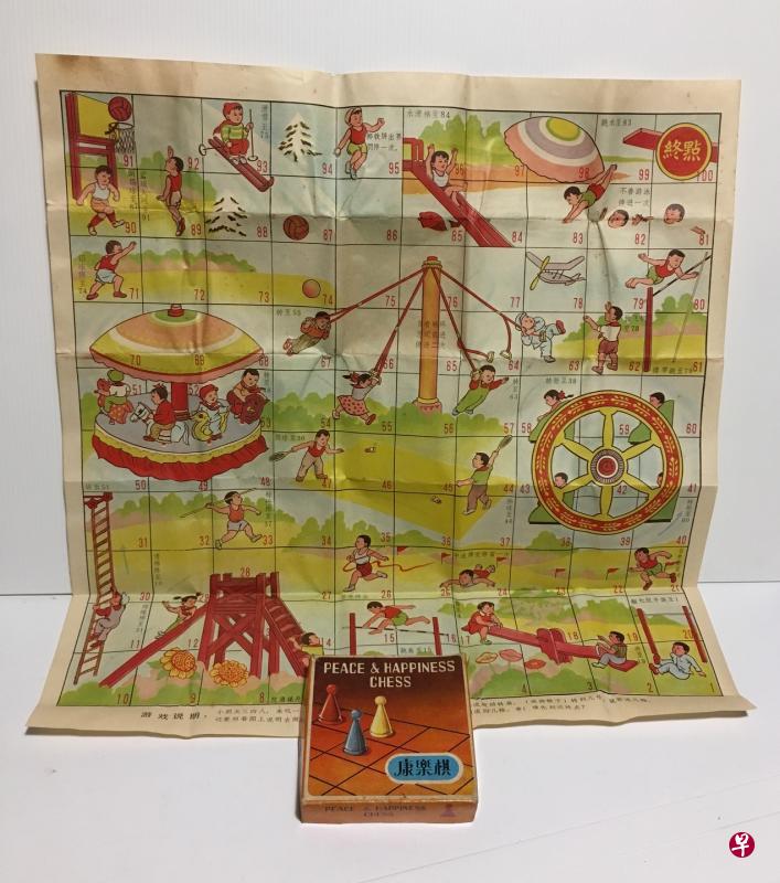 康乐棋棋纸上有各种体育运动。 康乐棋棋纸上有各种体育运动。