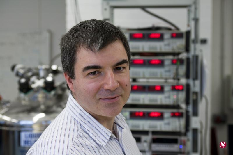 诺贝尔物理学奖得主科思厗厓教授:新加坡对于研究和探索方面的重视,让我备受鼓舞。(英国曼彻斯特大学提供) 诺贝尔物理学奖得主科思厗厓教授:新加坡对于研究和探索方面的重视,让我备受鼓舞。(英国曼彻斯特大学提供)