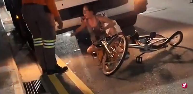 女骑士一度愤怒爆粗。(取自面簿) 女骑士一度愤怒爆粗。(取自面簿)