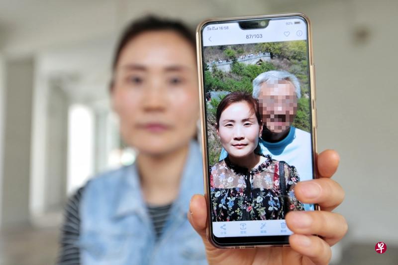 王丽丽称,两人交往四个月就以“老公老婆”互称。(徐颖荃摄) 王丽丽称,两人交往四个月就以“老公老婆”互称。(徐颖荃摄)