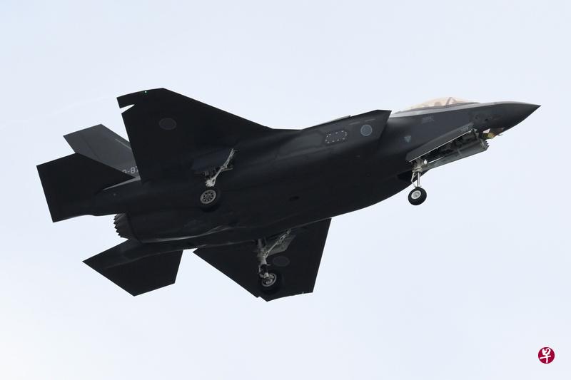 军方发言人表示,F-35战机是在去年5月刚交付给日本航空自卫队,战机在日本使用不到一年。(法新社) 军方发言人表示,F-35战机是在去年5月刚交付给日本航空自卫队,战机在日本使用不到一年。(法新社)
