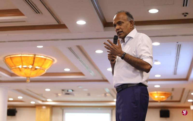 尚穆根在回教律师协会和社会企业WISE SG举办的对话会上透露,律政部有意简化防止网络假信息和网络操纵法案的上诉程序。(海峡时报) 尚穆根在回教律师协会和社会企业WISE SG举办的对话会上透露,律政部有意简化防止网络假信息和网络操纵法案的上诉程序。(海峡时报)