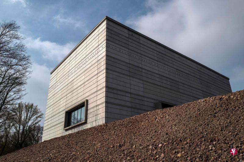 德国建筑师海克·哈纳达设计的魏玛包豪斯博物馆，外观是精简的几何形状。（法新社）