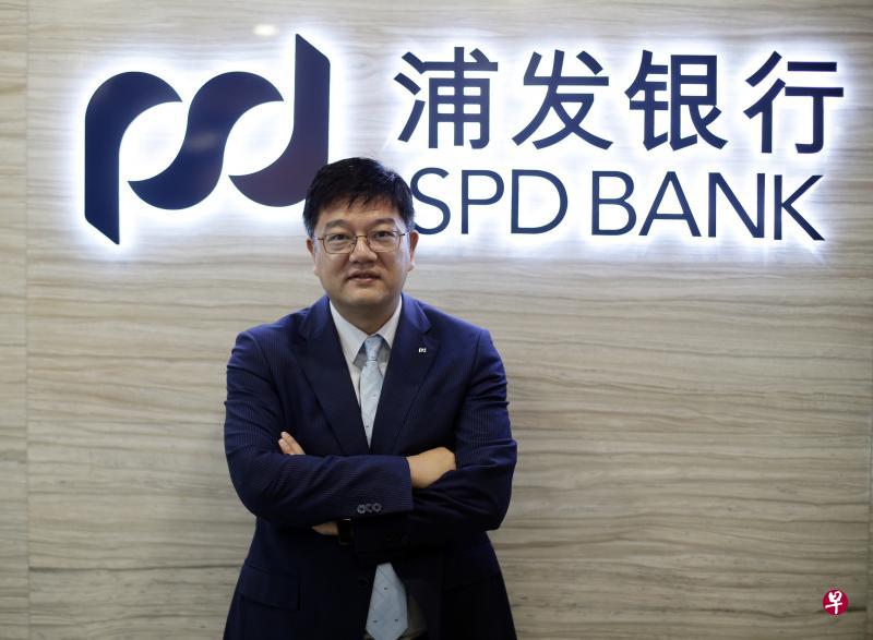 徐俊:对我们来说,问题不是如何去定位,而是如何去生存。 我们要比别人更加勤奋、更有效率。(陈渊庄摄) 徐俊:对我们来说,问题不是如何去定位,而是如何去生存。 我们要比别人更加勤奋、更有效率。(陈渊庄摄)