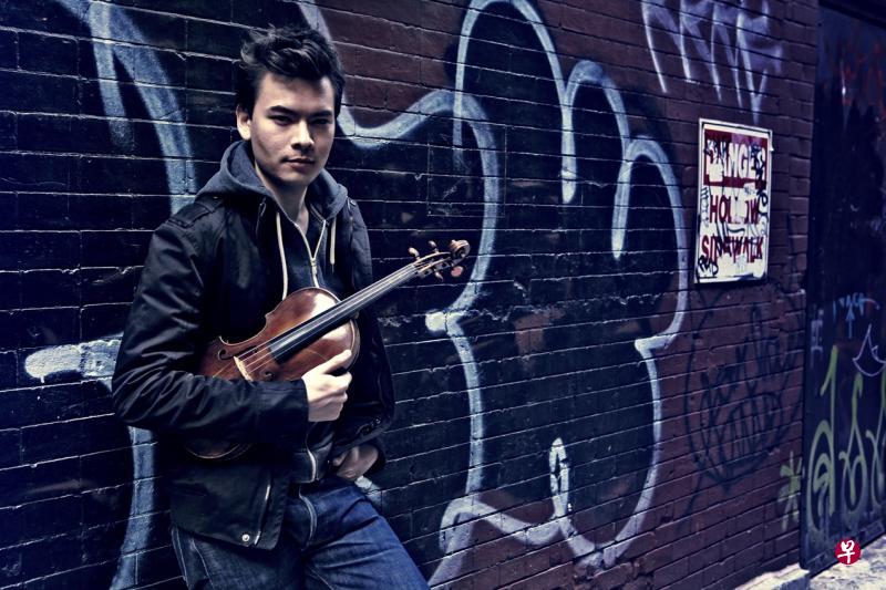 美国青年小提琴家捷奇夫将与新加坡交响乐团协奏门德尔松的经典乐章。(新加坡交响乐团提供) 美国青年小提琴家捷奇夫将与新加坡交响乐团协奏门德尔松的经典乐章。(新加坡交响乐团提供)