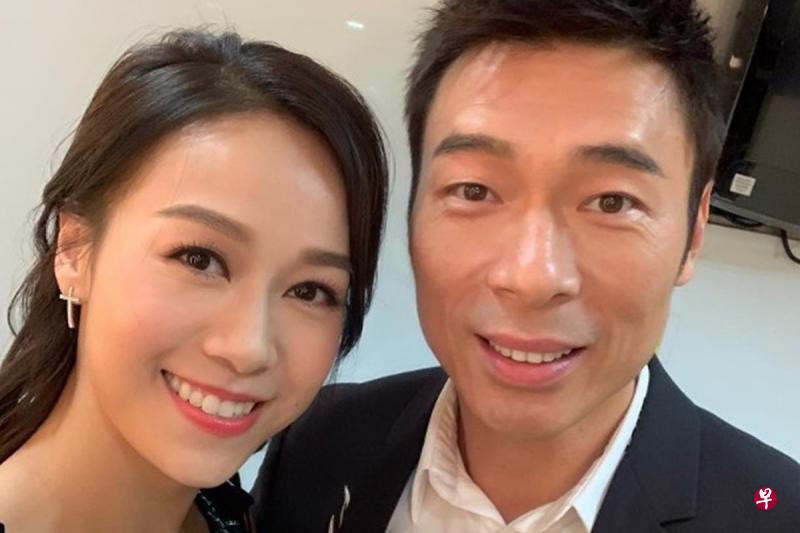 知情人爆料,黄心颖透过许志安身边的工作人员认识他,两人秘交已近两年。(互联网) 知情人爆料,黄心颖透过许志安身边的工作人员认识他,两人秘交已近两年。(互联网)