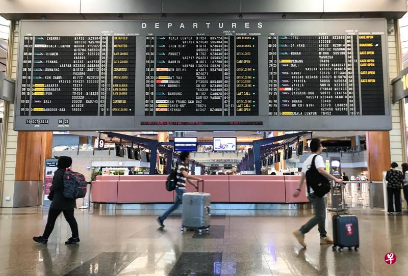 下周一(22日)起所有离境旅客的护照不再盖离境印章。(档案照) 下周一(22日)起所有离境旅客的护照不再盖离境印章。(档案照)