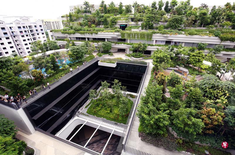 设计成“垂直甘榜”的海军部村庄获颁芝加哥高层建筑与城市住宅理事会的“城市住宅单一地段奖”和“最佳混合用途高层建筑奖”。(档案照片) 设计成“垂直甘榜”的海军部村庄获颁芝加哥高层建筑与城市住宅理事会的“城市住宅单一地段奖”和“最佳混合用途高层建筑奖”。(档案照片)