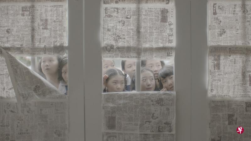 本地导演邓宝翠配合母校圣尼各拉女校85周年校庆,拍摄《从维多利亚街到宏茂桥》纪录片。(档案照片) 本地导演邓宝翠配合母校圣尼各拉女校85周年校庆,拍摄《从维多利亚街到宏茂桥》纪录片。(档案照片)