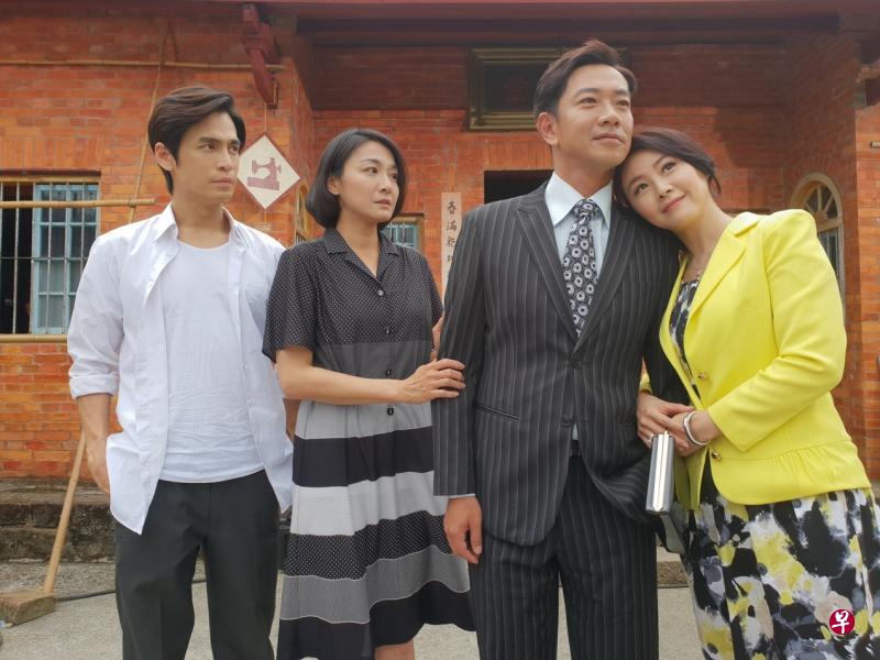 Gino(左起)、江祖平、江俊翰和陈妍安诠释复杂的“四角恋”。(新电信电视提供) Gino(左起)、江祖平、江俊翰和陈妍安诠释复杂的“四角恋”。(新电信电视提供)