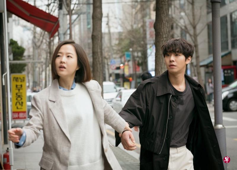 朴宝英(左)和安孝燮是获得宝石因此复活的两个幸运儿。(互联网) 朴宝英(左)和安孝燮是获得宝石因此复活的两个幸运儿。(互联网)