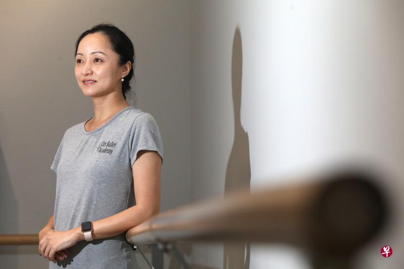 离开舞蹈剧场近10年,夏海音完成从舞者到教育者的转变。 离开舞蹈剧场近10年,夏海音完成从舞者到教育者的转变。