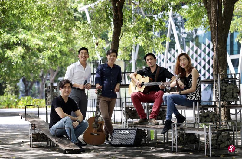 街头艺人对街头文化的期许和热望不尽相同,各自都有他们想守护的理想。左起:李俊纬、翁振维、余远义、黄秉隆、郑映姿。 街头艺人对街头文化的期许和热望不尽相同,各自都有他们想守护的理想。左起:李俊纬、翁振维、余远义、黄秉隆、郑映姿。