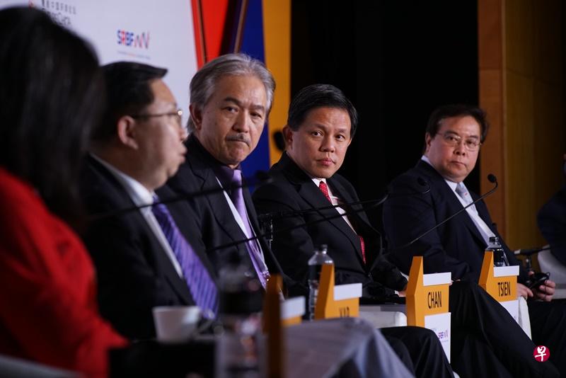 新加坡贸工部长陈振声、华侨银行集团首席执行官钱乃骥、叶水福集团执行主席叶进国博士出席2018年慧眼中国环球论坛的座谈会。(通商中国提供) 新加坡贸工部长陈振声、华侨银行集团首席执行官钱乃骥、叶水福集团执行主席叶进国博士出席2018年慧眼中国环球论坛的座谈会。(通商中国提供)