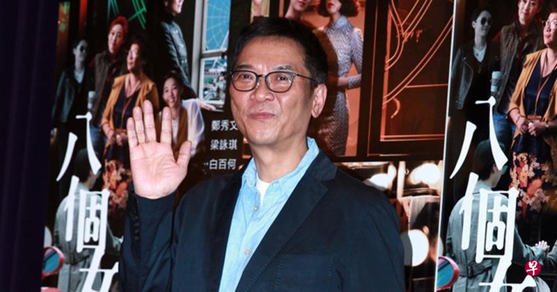 关锦鹏导演宣传《八个女人一台戏》。(互联网) 关锦鹏导演宣传《八个女人一台戏》。(互联网)