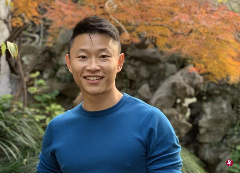 前年以8位数卖公司,新大校友Alvin Poh过后捐赠25万元给母校设立奖学金帮助贫困学生。(海峡时报) 前年以8位数卖公司,新大校友Alvin Poh过后捐赠25万元给母校设立奖学金帮助贫困学生。(海峡时报)