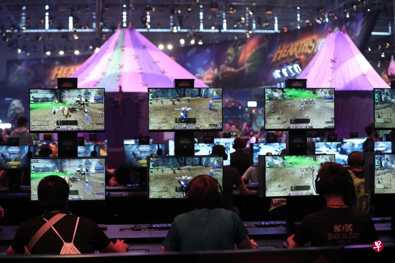 世界最大游戏展gamescom明年10月在新加坡首办亚洲场“gamescom asia”,预计可吸引超过3万名玩家和游戏业专业人士。(彭博社) 世界最大游戏展gamescom明年10月在新加坡首办亚洲场“gamescom asia”,预计可吸引超过3万名玩家和游戏业专业人士。(彭博社)