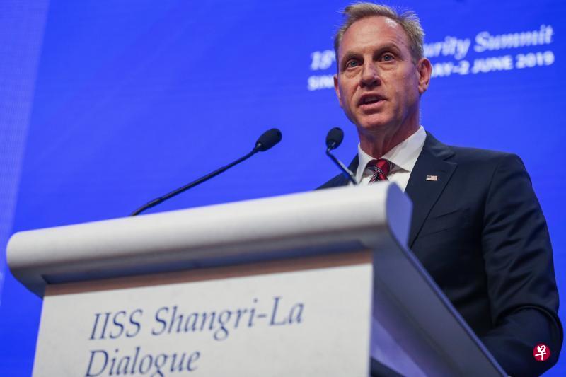 美国代国防部长沙纳汉昨天在香格里拉对话会第一场全体大会上发言,阐述美国对“印度太平洋地区”安全架构的构想。(叶振忠摄) 美国代国防部长沙纳汉昨天在香格里拉对话会第一场全体大会上发言,阐述美国对“印度太平洋地区”安全架构的构想。(叶振忠摄)