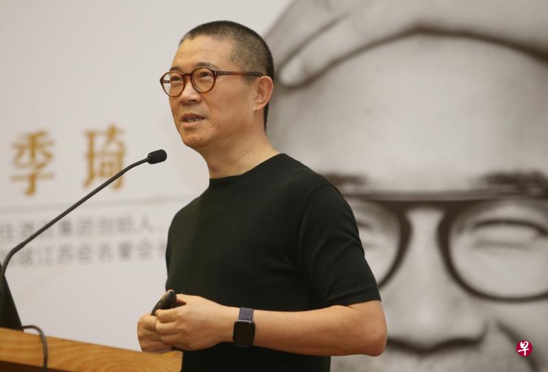 华住酒店集团创始人兼董事长季琦在讲座中分享了自己的创业与人生哲学。(谢智扬摄) 华住酒店集团创始人兼董事长季琦在讲座中分享了自己的创业与人生哲学。(谢智扬摄)