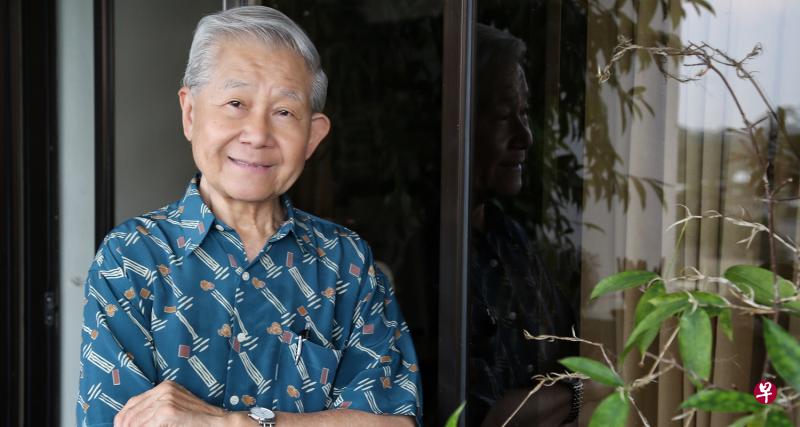 钟志邦受访时精神奕奕,思路敏捷,看不出是个抗癌九年的病人。 钟志邦受访时精神奕奕,思路敏捷,看不出是个抗癌九年的病人。