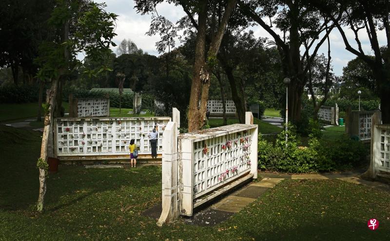 作者分享将已故祖先至亲迁坟到骨灰阁的经历。(档案照) 作者分享将已故祖先至亲迁坟到骨灰阁的经历。(档案照)