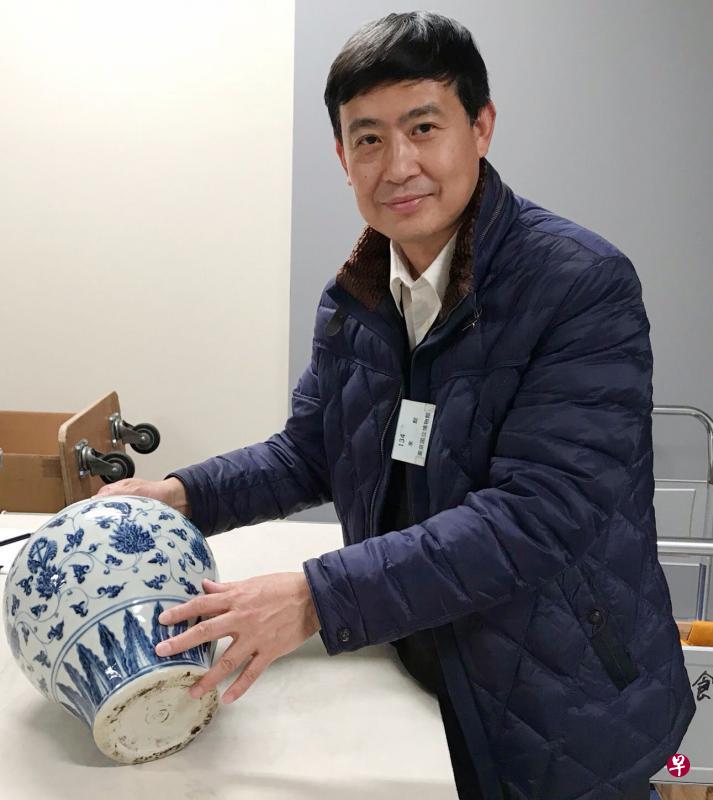 中国景德镇市陶瓷考古研究所所长江建新教授来新演讲。(主办方提供)。 中国景德镇市陶瓷考古研究所所长江建新教授来新演讲。(主办方提供)。