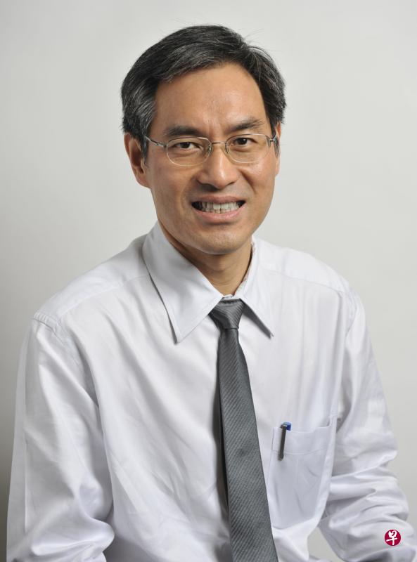 高级律师杨康海为失去心智能力的80多岁富婆打官司,律师费高达756万元,最后各方当事人同意把这笔律师费减至510万4366元。(档案照片) 高级律师杨康海为失去心智能力的80多岁富婆打官司,律师费高达756万元,最后各方当事人同意把这笔律师费减至510万4366元。(档案照片)