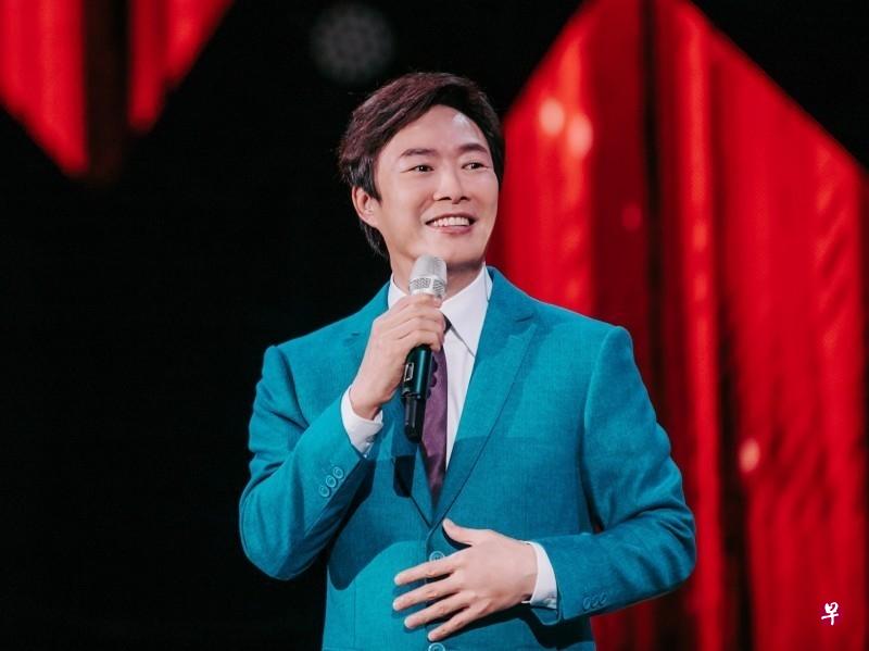 费玉清宣告退出歌坛。(互联网) 费玉清宣告退出歌坛。(互联网)