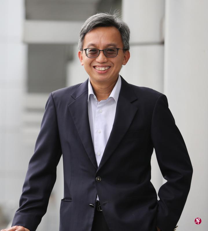 联合工程集团董事经理陈志强:集团是按照程序才找上大华继显,而后者也遵循妥当程序寻找个人与机构买家,以争取最佳价钱。(龙国雄摄) 联合工程集团董事经理陈志强:集团是按照程序才找上大华继显,而后者也遵循妥当程序寻找个人与机构买家,以争取最佳价钱。(龙国雄摄)