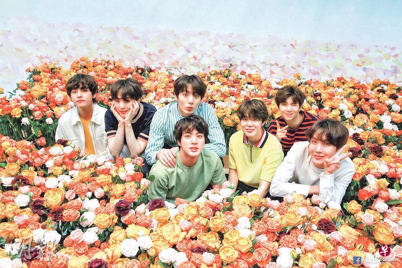 青年网上假卖BTS演唱会“黄牛票”以及周边商品,骗数十名BTS粉丝超过3万8000元。(互联网) 青年网上假卖BTS演唱会“黄牛票”以及周边商品,骗数十名BTS粉丝超过3万8000元。(互联网)