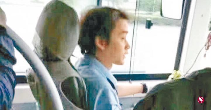 司机和“哥哥”的眼睛、眼神非常相似。(互联网) 司机和“哥哥”的眼睛、眼神非常相似。(互联网)