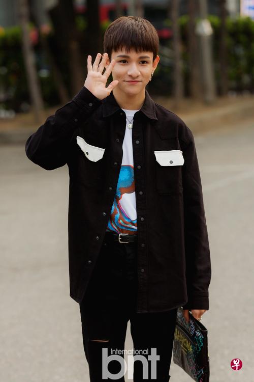 Samuel Kim曾以练习生的身份出演《Produce 101 第二季》。(图/bnt新闻DB) Samuel Kim曾以练习生的身份出演《Produce 101 第二季》。(图/bnt新闻DB)