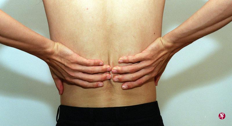 如何分辨椎间盘突出引起的疼痛?(档案照) 如何分辨椎间盘突出引起的疼痛?(档案照)