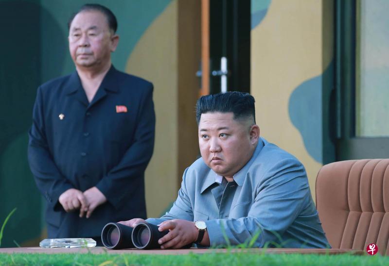 朝鲜最高领导人金正恩周四督导了新型导弹试射。(法新社/KCNA VIA KNS) 朝鲜最高领导人金正恩周四督导了新型导弹试射。(法新社/KCNA VIA KNS)