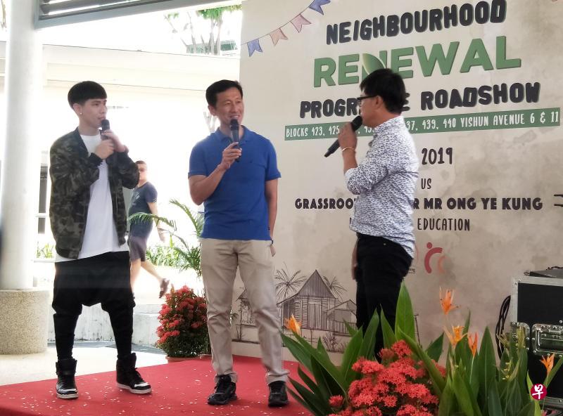 王乙康昨天(7月28日)出席甘巴士区邻里更新计划的路演活动。(魏宋淩摄) 王乙康昨天(7月28日)出席甘巴士区邻里更新计划的路演活动。(魏宋淩摄)