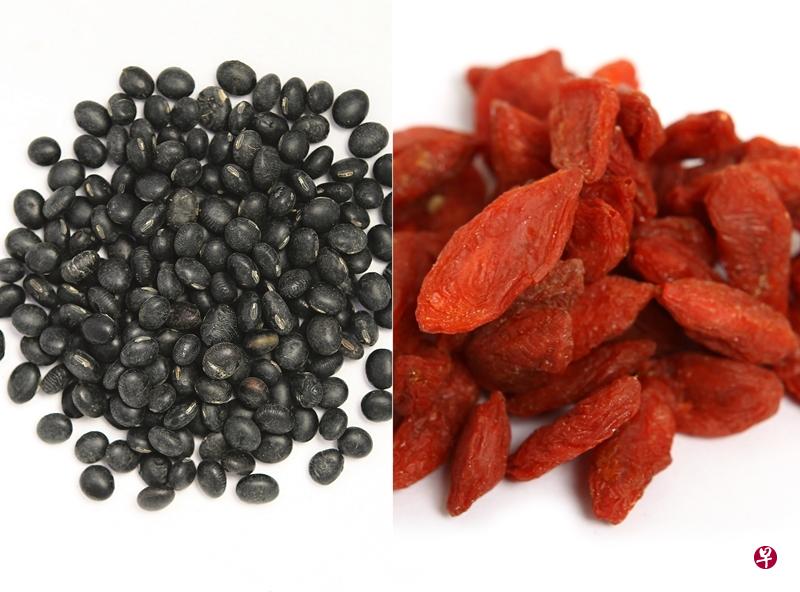 适量食用黑豆(左)与枸杞可补肾益气。(档案照) 适量食用黑豆(左)与枸杞可补肾益气。(档案照)