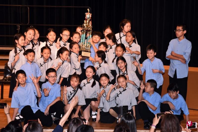 第七届新加坡国际华文合唱节落幕,北京保利WeDo童声合唱团夺魁。(新加坡合唱总会提供) 第七届新加坡国际华文合唱节落幕,北京保利WeDo童声合唱团夺魁。(新加坡合唱总会提供)