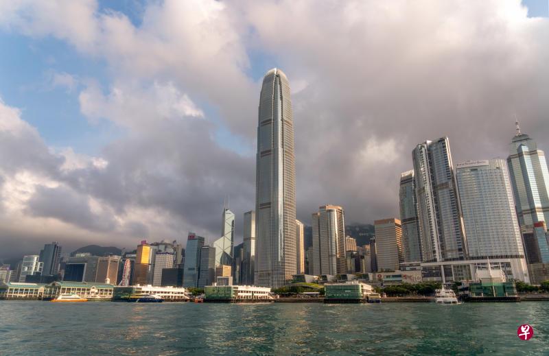 港府发言人今天就近日的示威情况不断恶化发表严正声明指出,公然违法、肆意破坏社会安宁、暴力冲击警方等行为,对社会、经济和民生造成伤害,并已远远超越和平理性示威的界限。(香港中通社) 港府发言人今天就近日的示威情况不断恶化发表严正声明指出,公然违法、肆意破坏社会安宁、暴力冲击警方等行为,对社会、经济和民生造成伤害,并已远远超越和平理性示威的界限。(香港中通社)