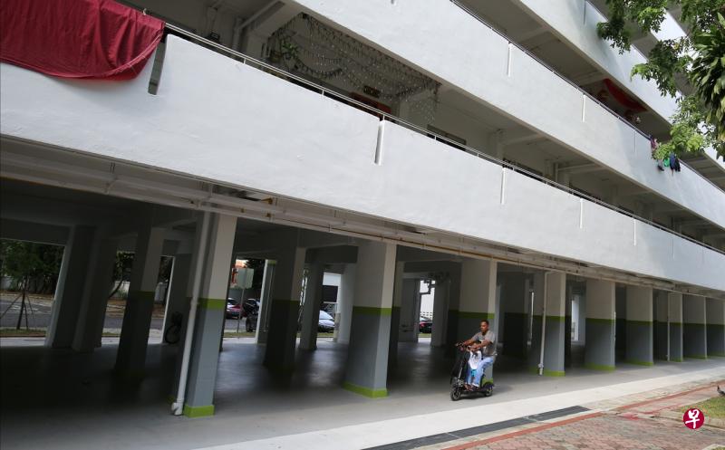 9月1日起,人民行动党15个市镇理事会将禁止所有个人代步工具在组屋底层和公共走廊使用。 9月1日起,人民行动党15个市镇理事会将禁止所有个人代步工具在组屋底层和公共走廊使用。