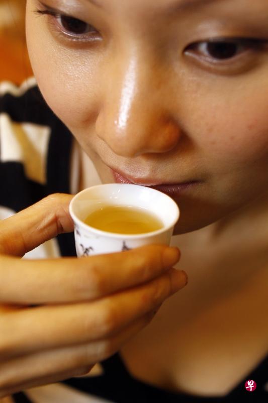 晚上不宜喝红茶。(档案照) 晚上不宜喝红茶。(档案照)