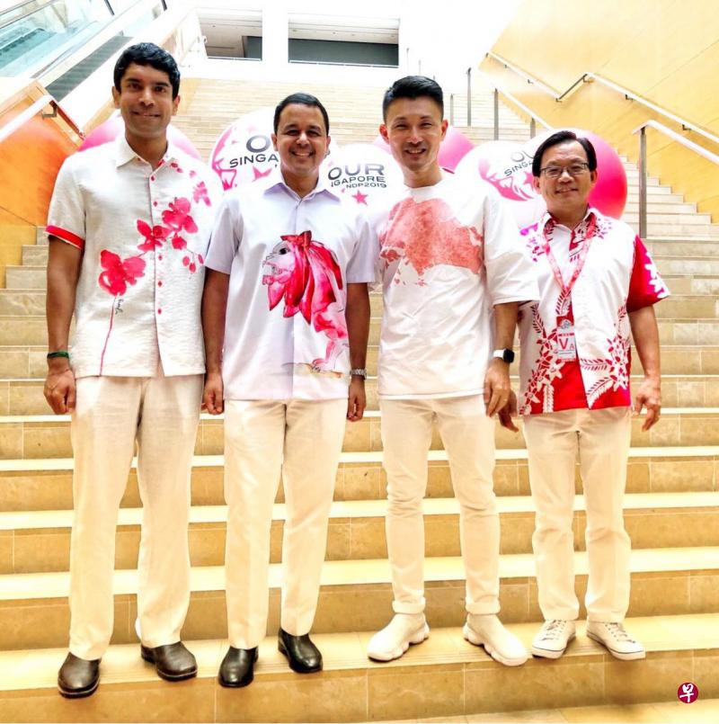 (左起)三巴旺集选区议员维凯、荷兰—武吉知马集选区议员迪舒沙、文化、社区及青年部高级政务次长马炎庆,以及碧山—大巴窑集选区议员钟奇雄都身穿富有本地特色的国庆服装。(马炎庆提供)
(左起)三巴旺集选区议员维凯、荷兰—武吉知马集选区议员迪舒沙、文化、社区及青年部高级政务次长马炎庆,以及碧山—大巴窑集选区议员钟奇雄都身穿富有本地特色的国庆服装。(马炎庆提供)