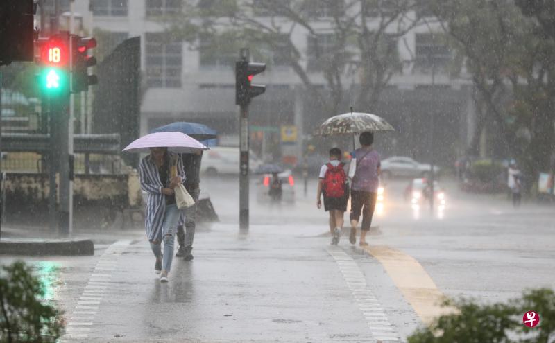 本地接下来四天在上午较晚时候和下午较早时候都可能下雷阵雨。(档案照) 本地接下来四天在上午较晚时候和下午较早时候都可能下雷阵雨。(档案照)