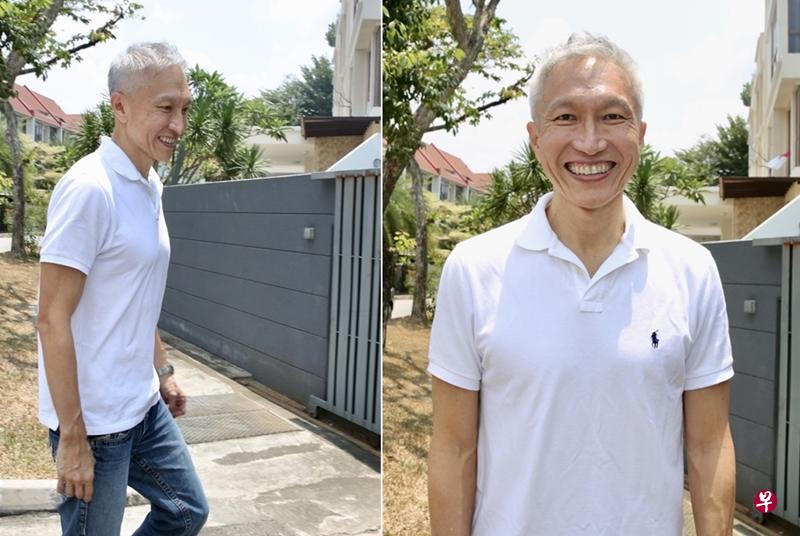 身着白色上衣的康希出狱后今午出现在新住处。(陈佩敏摄) 身着白色上衣的康希出狱后今午出现在新住处。(陈佩敏摄)